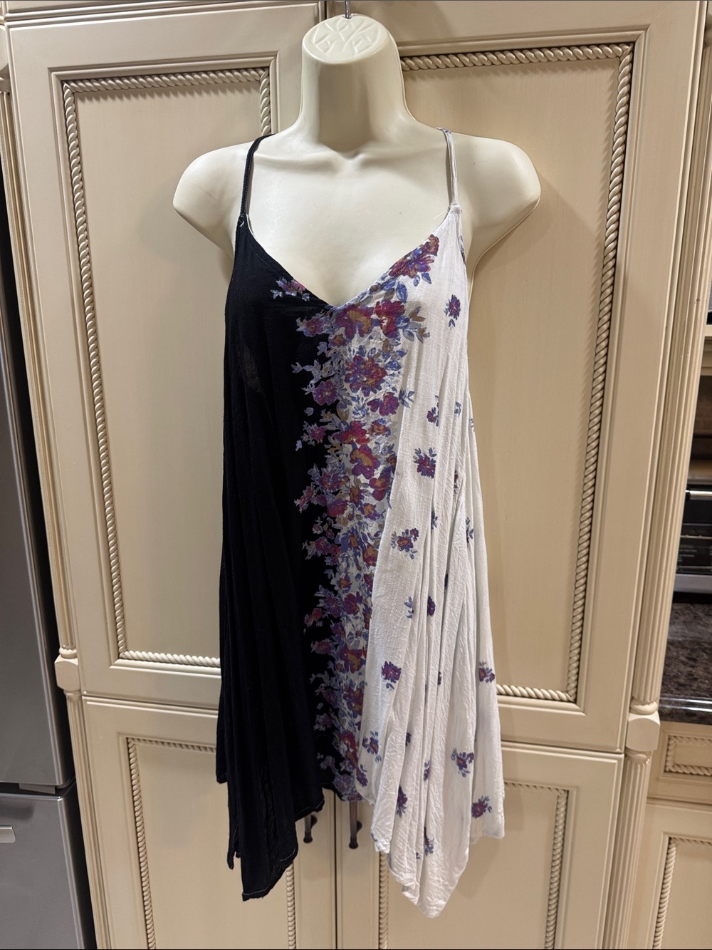 O’NEILL Floral Two-Tone Slip Dress in Black and White Small